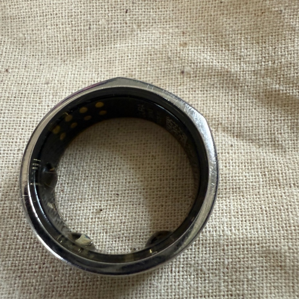 OURA Ring - Silver Size 11 Heritage - Picture 4 of 6